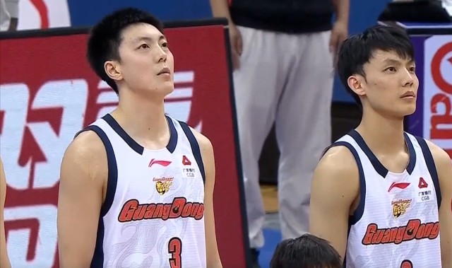 开云体育官网app-CBA：胡明轩13分加时逆转，18岁小将22+8，拼到4人五犯离场