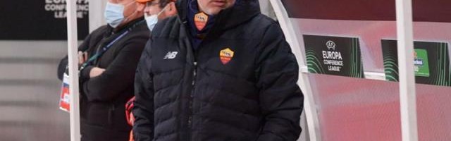 开云app下载入口官网-穆里尼奥：德比输给了小球队 20岁小将带来平衡